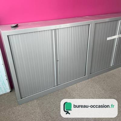 Armoire basse grise d'occasion à rideaux : crédence ou séparation