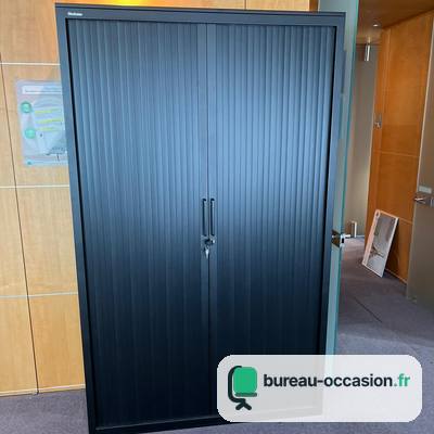 Armoire haute d'occasion : métal noir, deux rideaux à lamelles