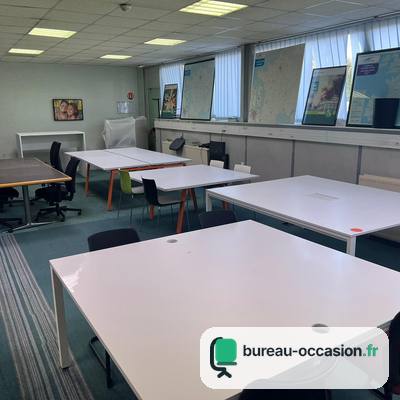 Bureau droit d'occasion à plateau blanc : idéal open space
