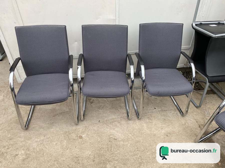 Chaise visiteur d'occasion tissu gris : luge et accoudoirs chromés