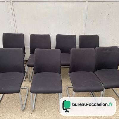 Chaise visiteur d'occasion tissu noir : luge chromée, sans accoudoir