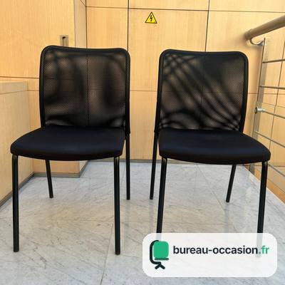 Chaise visiteur empilable d'occasion : filet noir, pieds acier noir