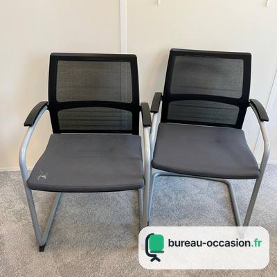 Chaise visiteur luge d'occasion : résille noire et accoudoirs