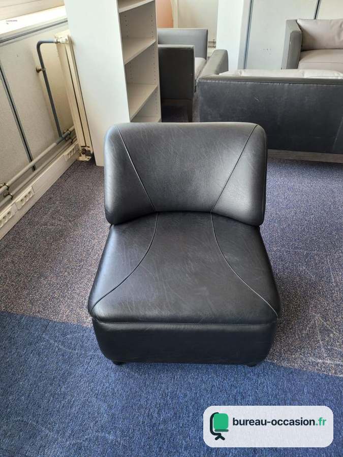 Chauffeuse lounge d'occasion Addform en cuir noir