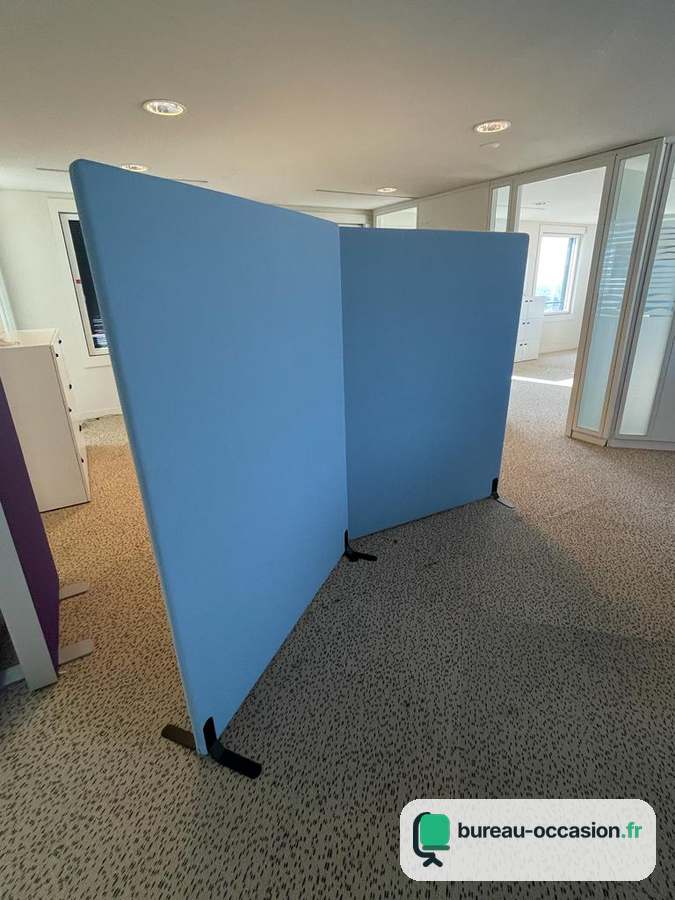 Cloison acoustique d'occasion autoportante en tissu bleu