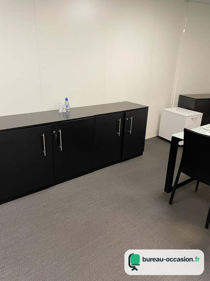 Crédence d'occasion noire basse avec portes battantes