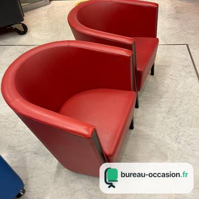 Fauteuil d'accueil cabriolet d'occasion en simili cuir rouge