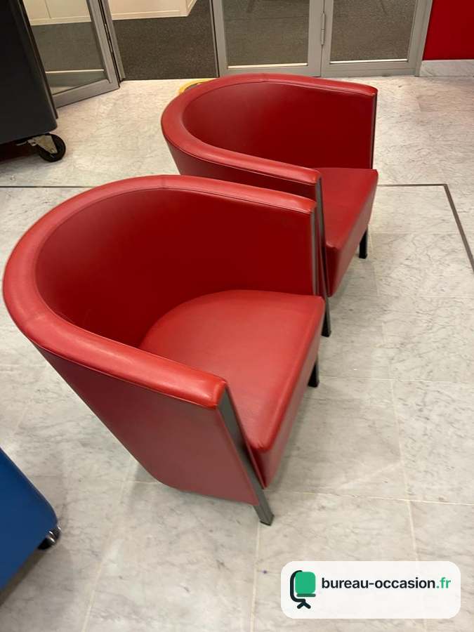 Fauteuil d'accueil cabriolet d'occasion en simili cuir rouge