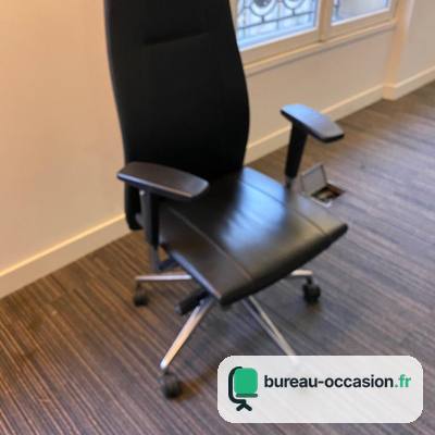 Fauteuil de direction d'occasion en cuir noir : dossier haut