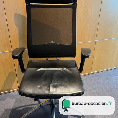 Fauteuil de direction d'occasion : filet noir, assise et têtière cuir