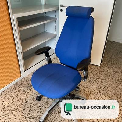 Fauteuil ergonomique d'occasion bleu : dossier haut et appui-tête