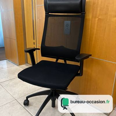 Fauteuil ergonomique d'occasion : dossier haut filet noir et appui-tête