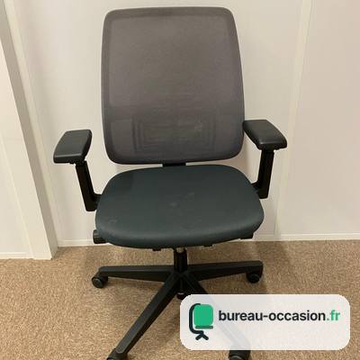 Fauteuil ergonomique d'occasion : résille grise, assise anthracite