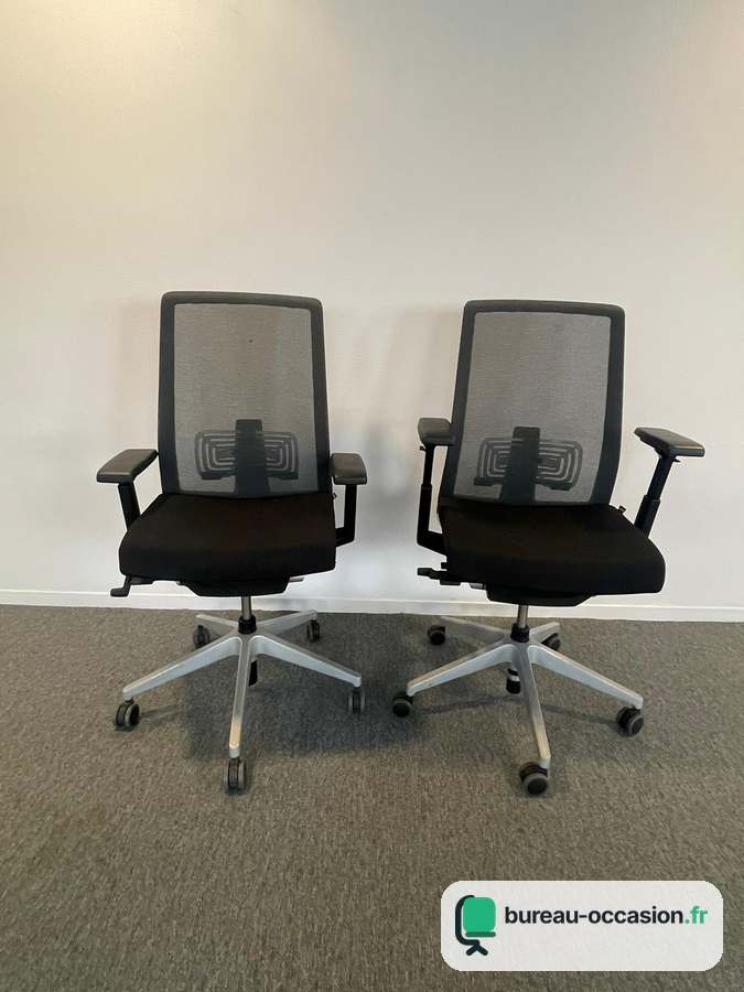 Fauteuil ergonomique d'occasion : résille grise et soutien lombaire