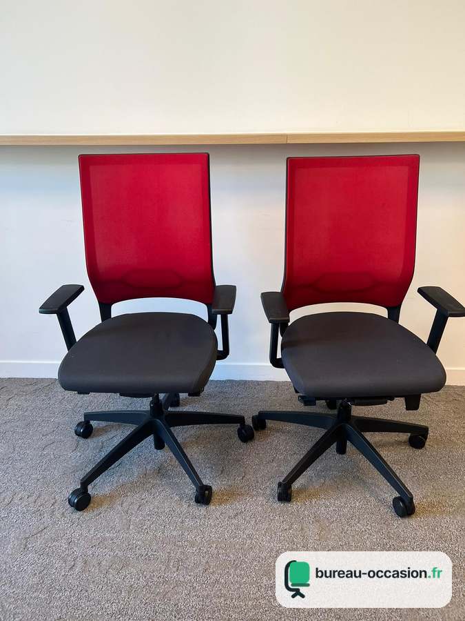 Fauteuil ergonomique d'occasion : résille rouge, assise anthracite
