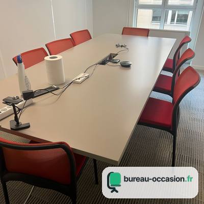 Grande table de réunion d'occasion gris clair : 10 personnes