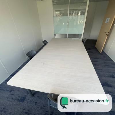Grande table de réunion d'occasion modulable : bois blanchi, 8 places