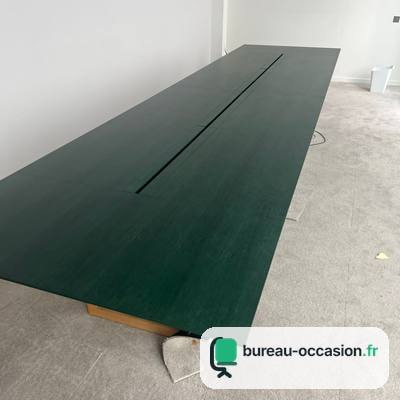 Grande table de réunion d'occasion vert foncé, piètement luge bois