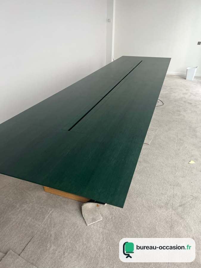 Grande table de réunion d'occasion vert foncé, piètement luge bois