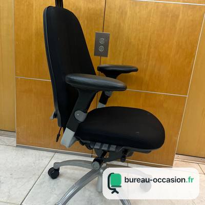 RH Logic 400 d'occasion : siège ergonomique avec appui-tête réglable