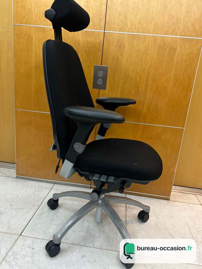 RH Logic 400 d'occasion : siège ergonomique avec appui-tête réglable