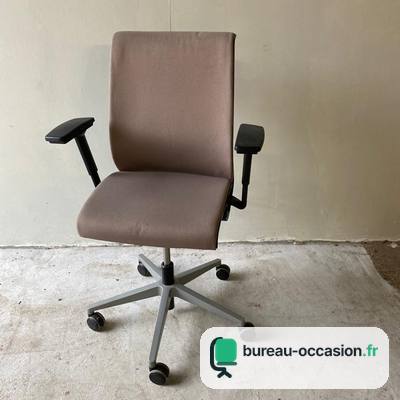 Steelcase Think d'occasion : fauteuil tissu taupe, dos à lamelles