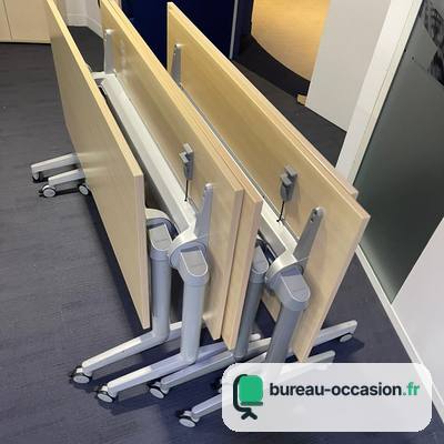 Table basculante d'occasion bois clair : emboîtable, sur roulettes