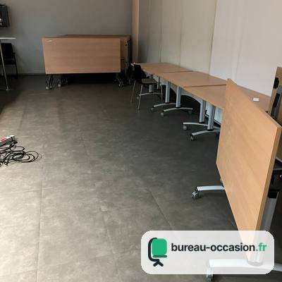 Table basculante d'occasion en hêtre : sur roulettes, emboîtable