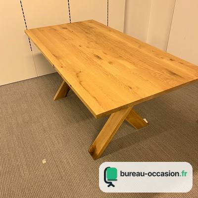 Table d'occasion en chêne massif : piètement en X, 6 à 8 places