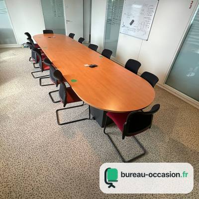 Table de conseil d'occasion merisier : bouts arrondis, 12 à 14 places