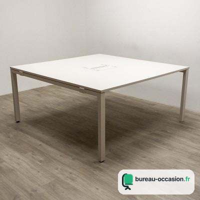 Table de réunion carrée d'occasion blanche avec trappe, 4 à 6 pl.