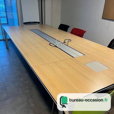Table de réunion connectée d'occasion : bois, environ 8 places