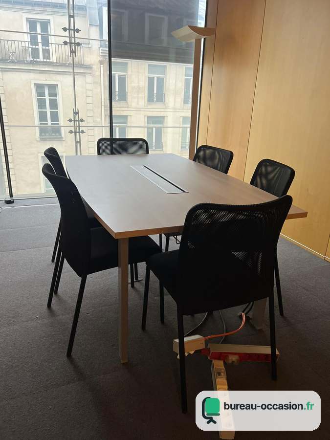 Table de réunion d'occasion 6 à 8 places : plateau bois foncé