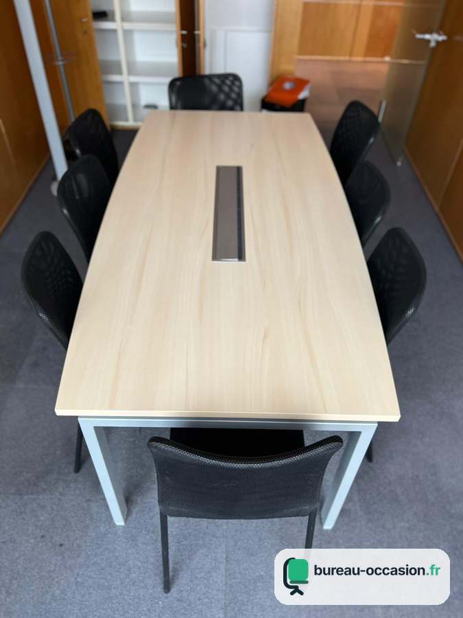 Table de réunion d'occasion 6 à 8 places : stratifié bois clair