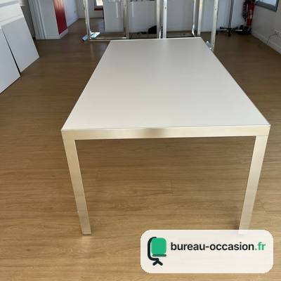 Table de réunion d'occasion blanche, cadre aluminium brossé, 6 pl.