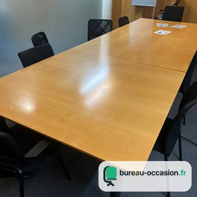 Table de réunion d'occasion en bois clair verni, 8 à 10 places