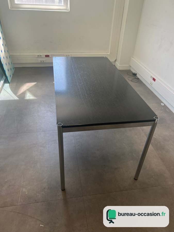 Table de réunion d'occasion en chêne noir sur piètement chromé, 6 pl.
