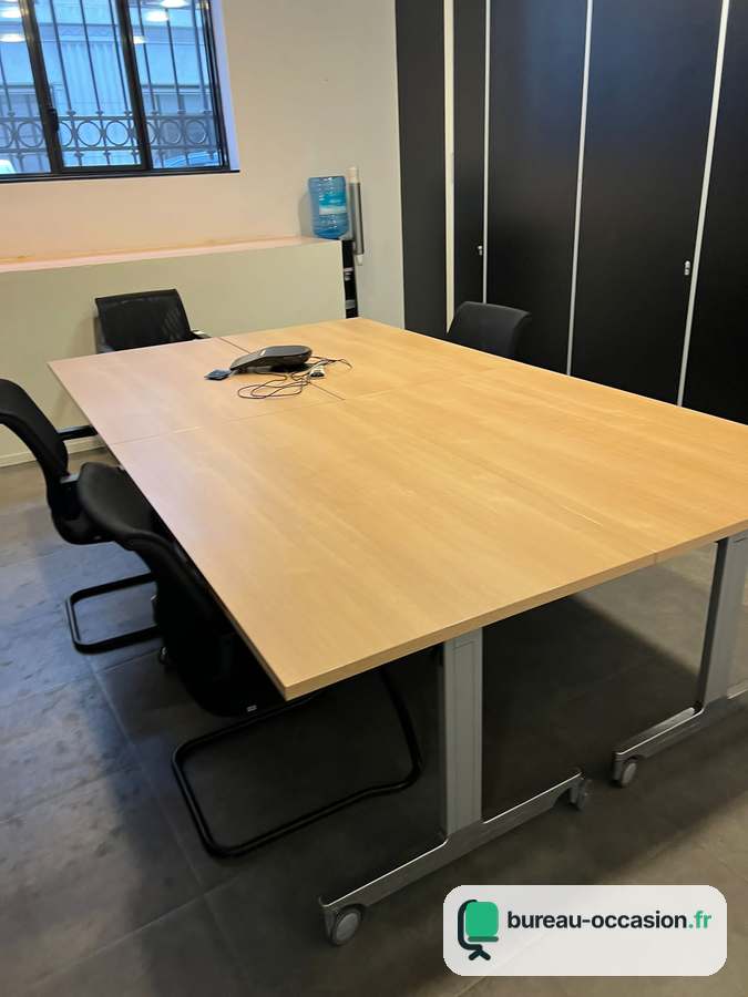 Table de réunion d'occasion en hêtre : piètement en T gris, 6 à 8 places