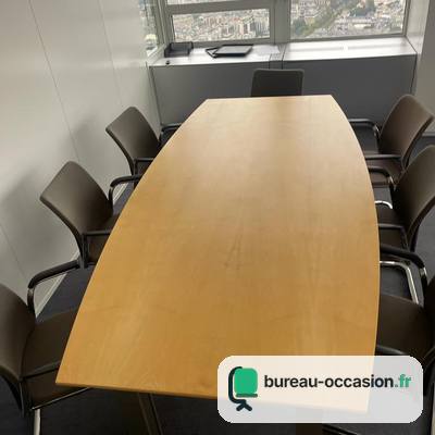 Table de réunion d'occasion forme tonneau en hêtre, 8 places