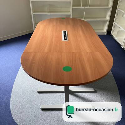 Table de réunion d'occasion merisier : bouts arrondis, pieds en T