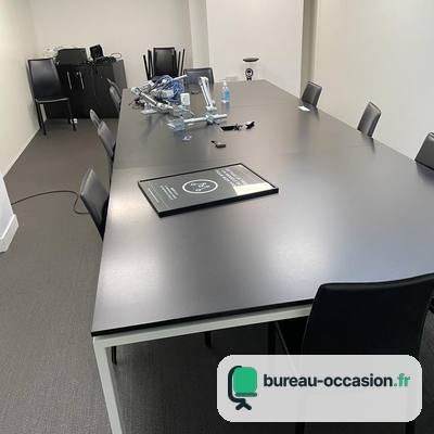 Table de réunion d'occasion noire et blanche, 8 à 10 places