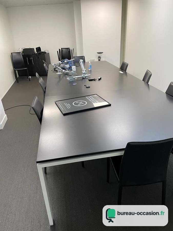 Table de réunion d'occasion noire et blanche, 8 à 10 places