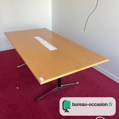 Table de réunion d'occasion ton hêtre : boîtier de connexion, 6/8 pl.