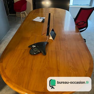 Table de réunion ovale d'occasion en bois verni miel : 8 places