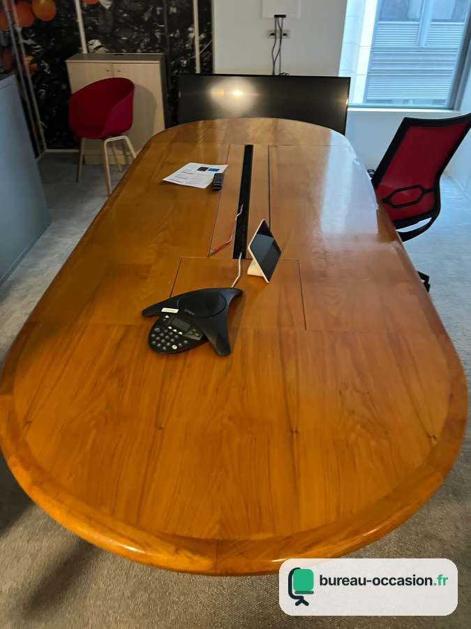 Table de réunion ovale d'occasion en bois verni miel : 8 places
