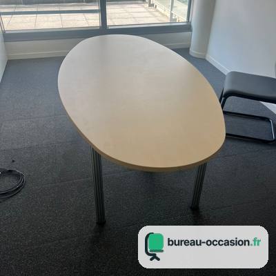 Table de réunion ovale d'occasion en érable clair, 4 pieds, 6 places