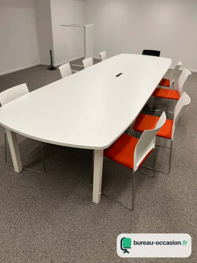 Table de réunion tonneau d'occasion blanche : trappes, 10 à 12 places