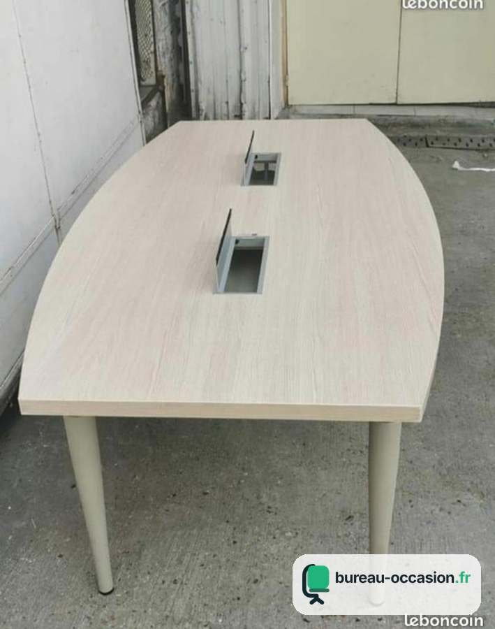 Table de réunion tonneau d'occasion chêne blanchi : 2 trappes câbles