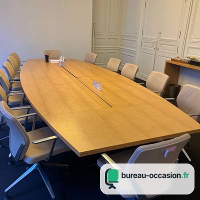 Table de réunion tonneau d'occasion en chêne : 10/12 places, goulotte