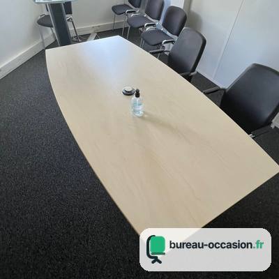 Table de réunion tonneau d'occasion en érable : 8 à 10 places